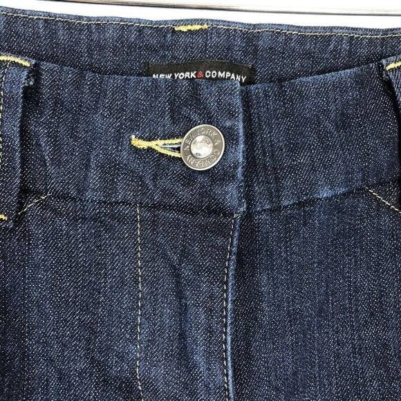 New York and Company Dark Wash Wide Leg Bootcut Jeans Size 10 Measure 33" x 31" - Picture 3 of 10